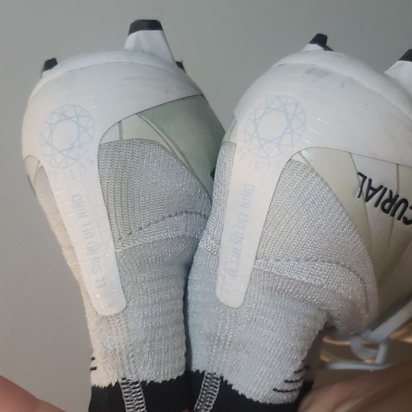 Nike junior mercurial x victory 6 soccer shoes cleats CR7 flyknit size 4.5 kids - Picture 9 of 11